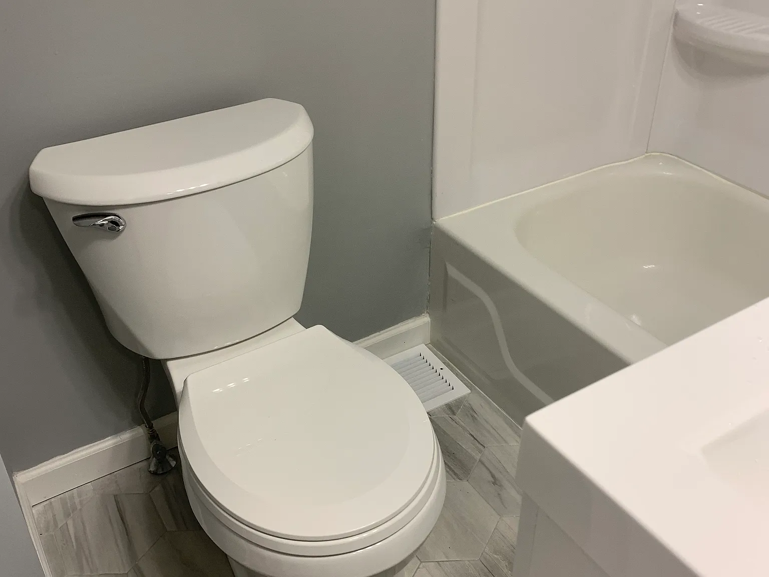 2 bed, 1200 sqft, $2,600 — Photo 3