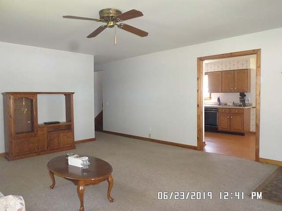 3rd image of 1331 E Long Lake Dr
