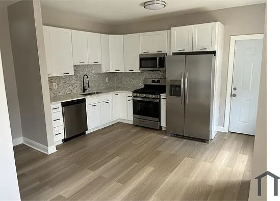 3101 Ravenwood Ave — Photo 1