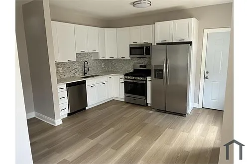 3101 Ravenwood Ave Photo 1