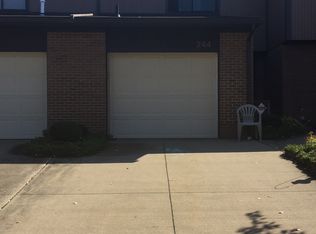 244 Calicoe Dr, Akron, OH