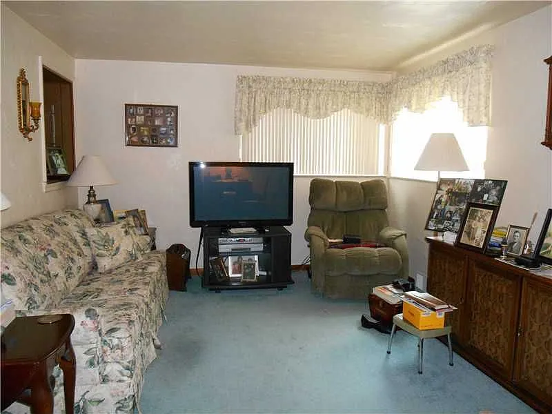 3048 Delwood Ave photo 1