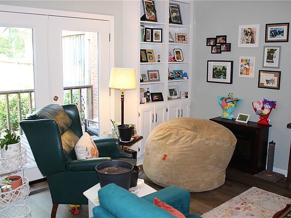 5th image of 2009 Cardinal Park Dr