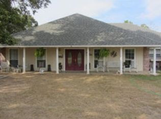 3155 E 2105 Rd, Hugo, OK 74743