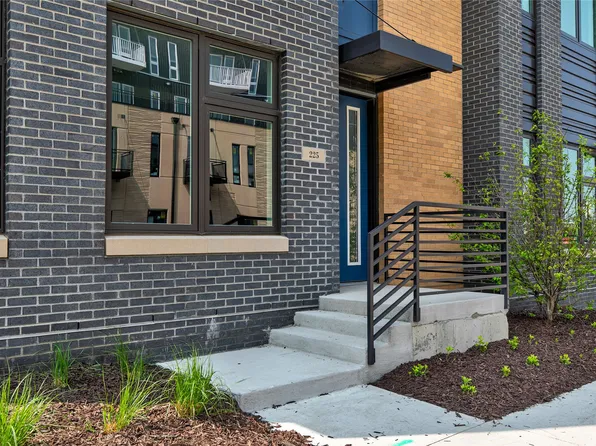 225 Maple St, Des Moines, IA 50309