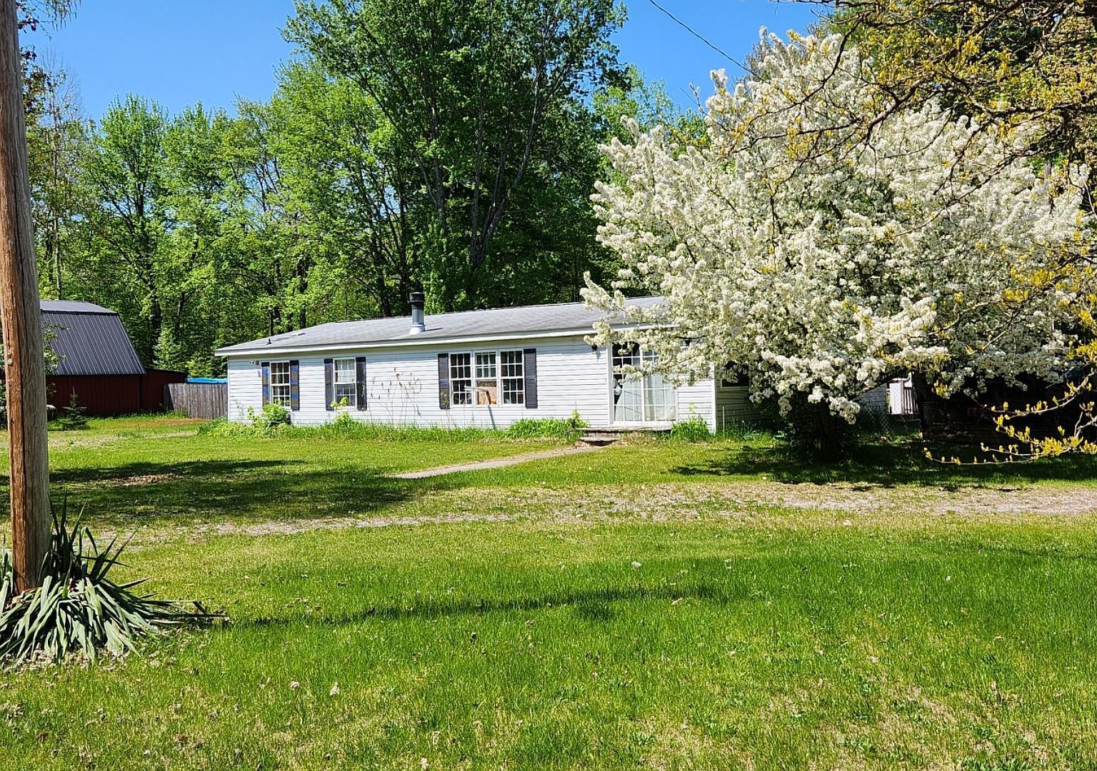 10798 Maple Rd, Mesick, MI 49668 Zillow