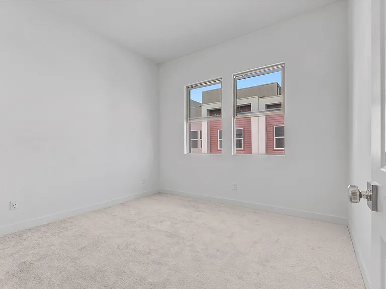 1285 Hollyleaf Ter — Photo 10