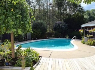 38 Lyons Rd, Dudley, MA 01571