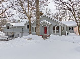 2075 Frost Rd, Schaumburg, IL 60195