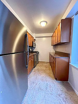 4th image of 121 E 12th St #8I
