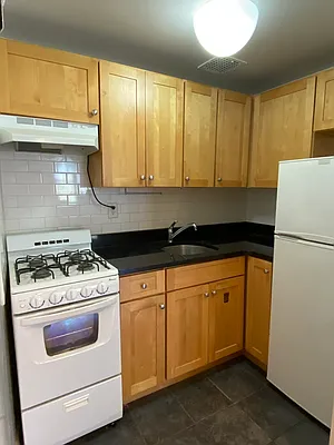 Rented by Bold New York | media 33