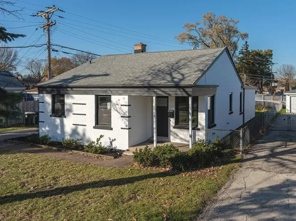 6964 W Cleveland St, Niles, IL 60714