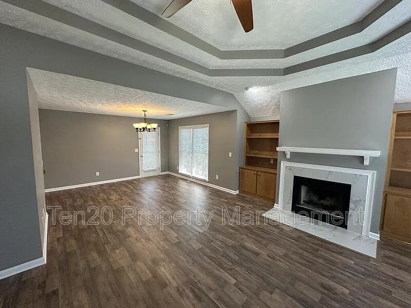 3 bed, 2.0 bath, 1432 sqft, $1,800 — Photo 2