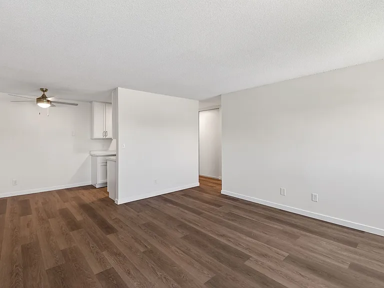 109th Place Apartments — Photo 40