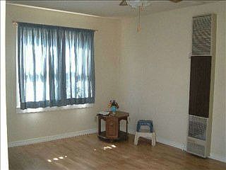 3rd image of 908 S Avenue A