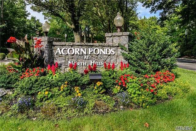 1st image of 44 Acorn Ponds Dr
