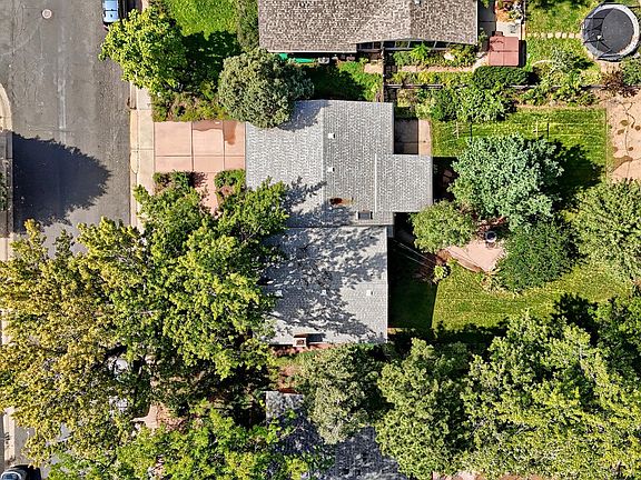 3rd image of 2445 Forest Ave