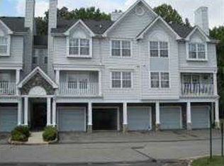 109 Prestwick Way, Edison, NJ 08820