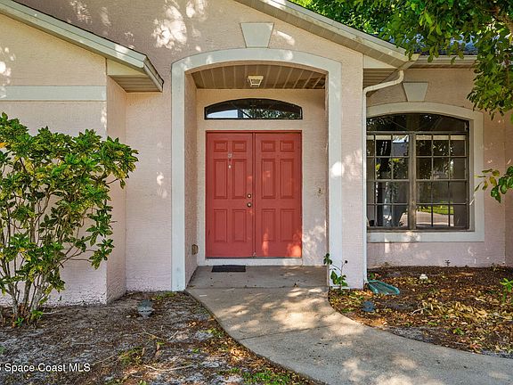 4th image of 2086 Lionel Dr
