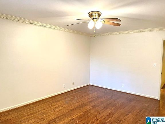 2nd image of 608 Valgreen Ln