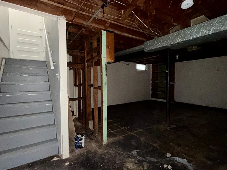 22530 Leewin St — Photo 11
