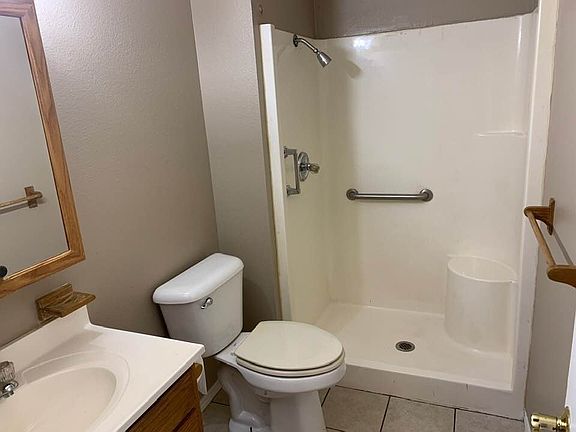 4th image of 608 W Johnson St