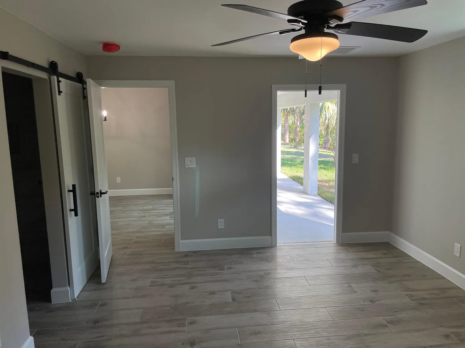 3 bed, 2.5 bath, 1600 sqft, $2,050 — Photo 4