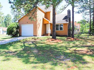 101 Carmichael Ln, Spring Lake, NC 28390