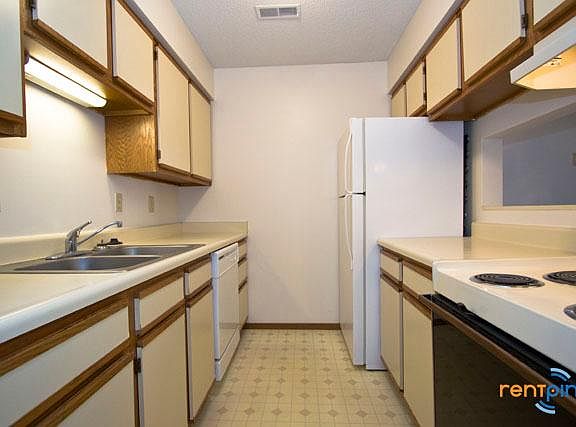 2nd image of 1340 F St #104