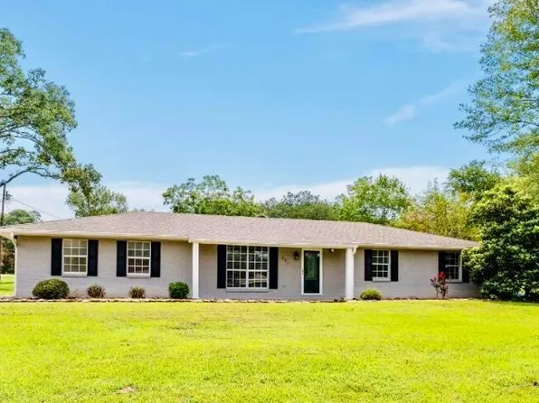201 S Velma St, Liberty, MS 39645