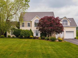 16 Premier Dr, Londonderry, NH 03053