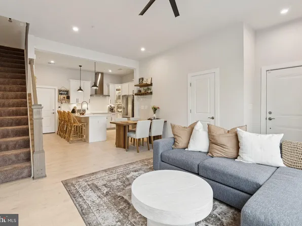 16202 Connors Way #61, Derwood, MD 20855