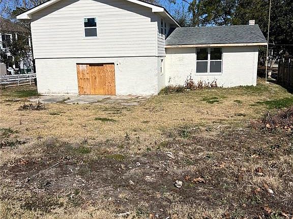 3rd image of 101 Hazel Dr