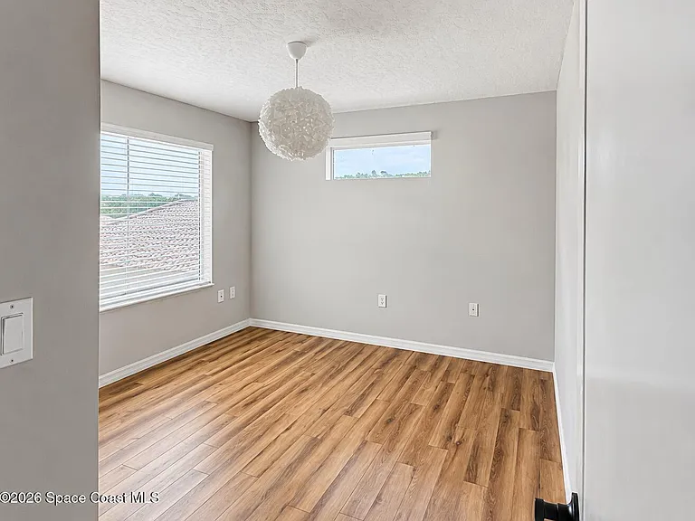 781 Glen Abbey Way — Photo 26