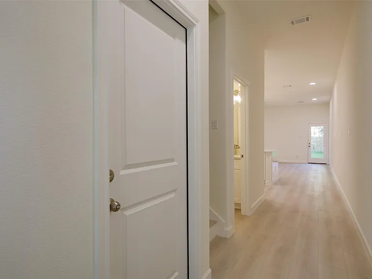 955 Ringold St — Photo 7