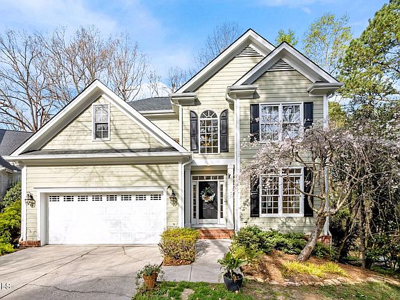 3rd image of 2810 Montcastle Ct