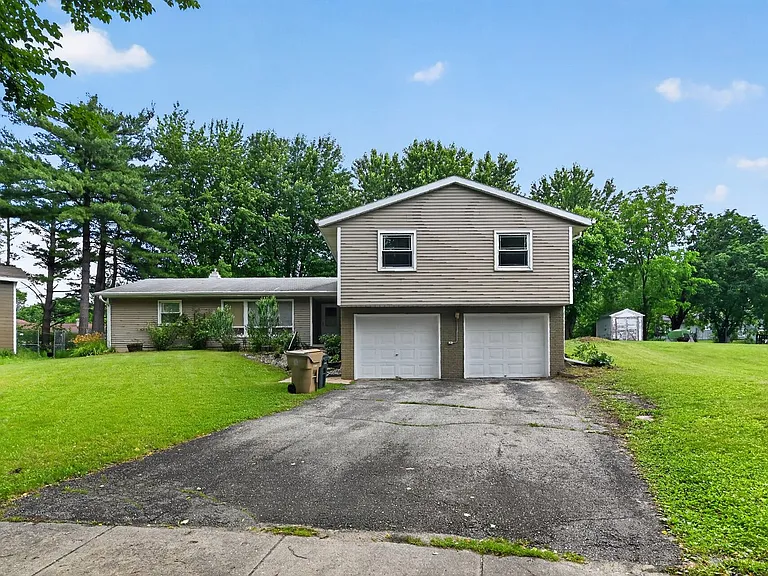 10 Brompton Cir #10 — Photo 31