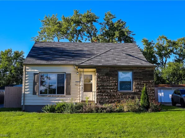 20657 Bowling Green Rd, Maple Heights, OH 44137