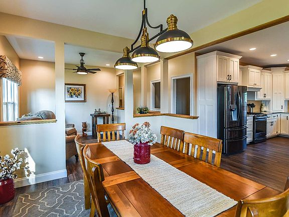 Image 4: dining,kitchen,sitting rm