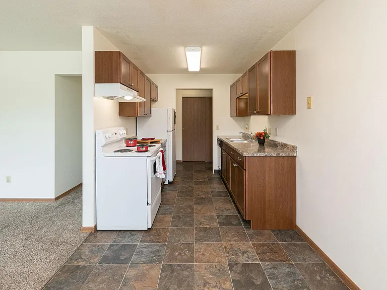 Fargo, ND Islander Apartments | Kitchen