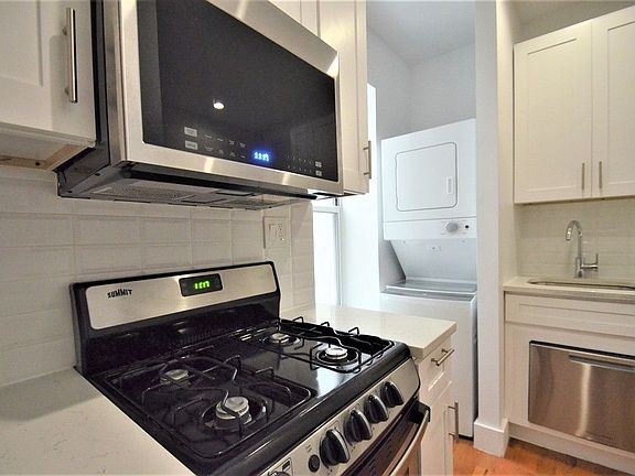 5th image of 174 W 137th St APT 3