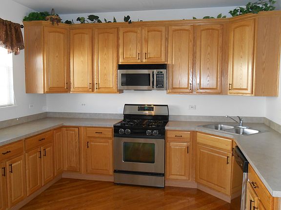 5th image of 651 N Hidden Prairie Ct