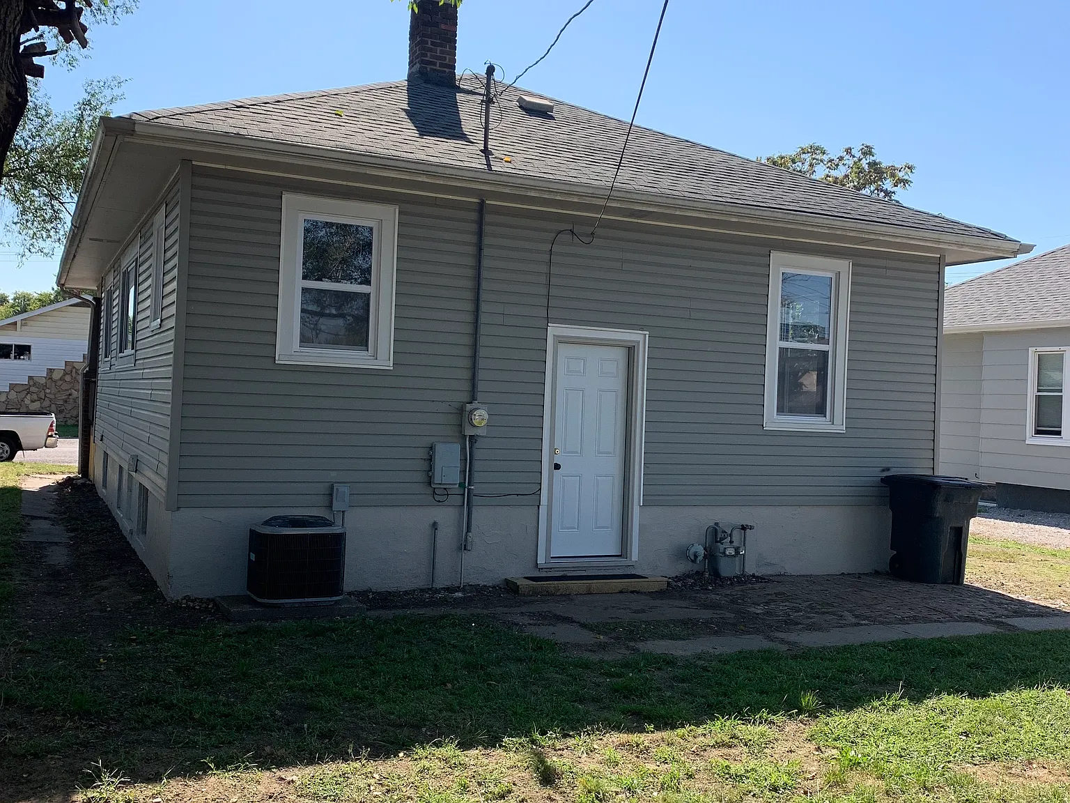2 bed, 884 sqft, $1,200 — Photo 4