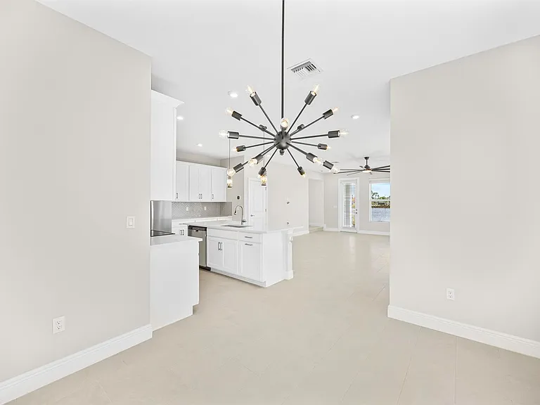 3552 NW Solange Ct — Photo 9