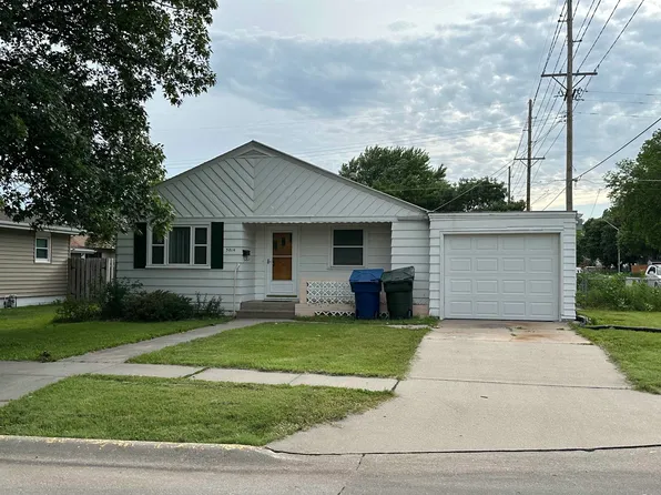 3814 E Ave, Kearney, NE 68847