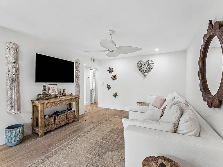 207 Tropic Isle Dr #2050 — Photo 9