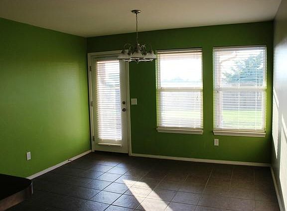 4th image of 2801 NW 187th Ter