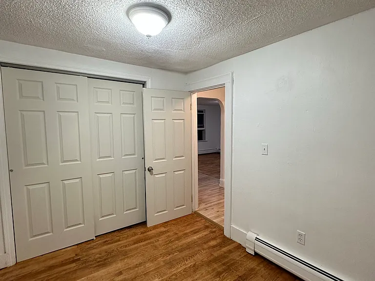 28 Beverly Hts #2 — Photo 19