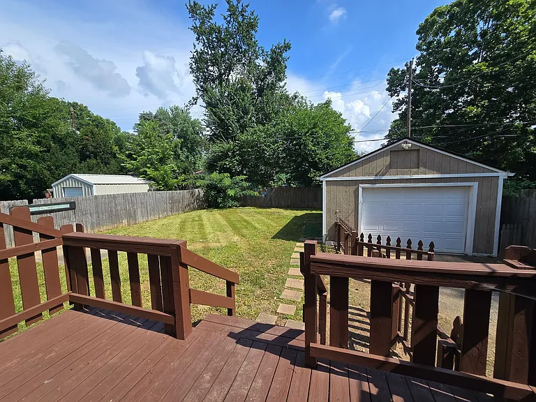 9809 Old Six Mile Ln — Photo 38