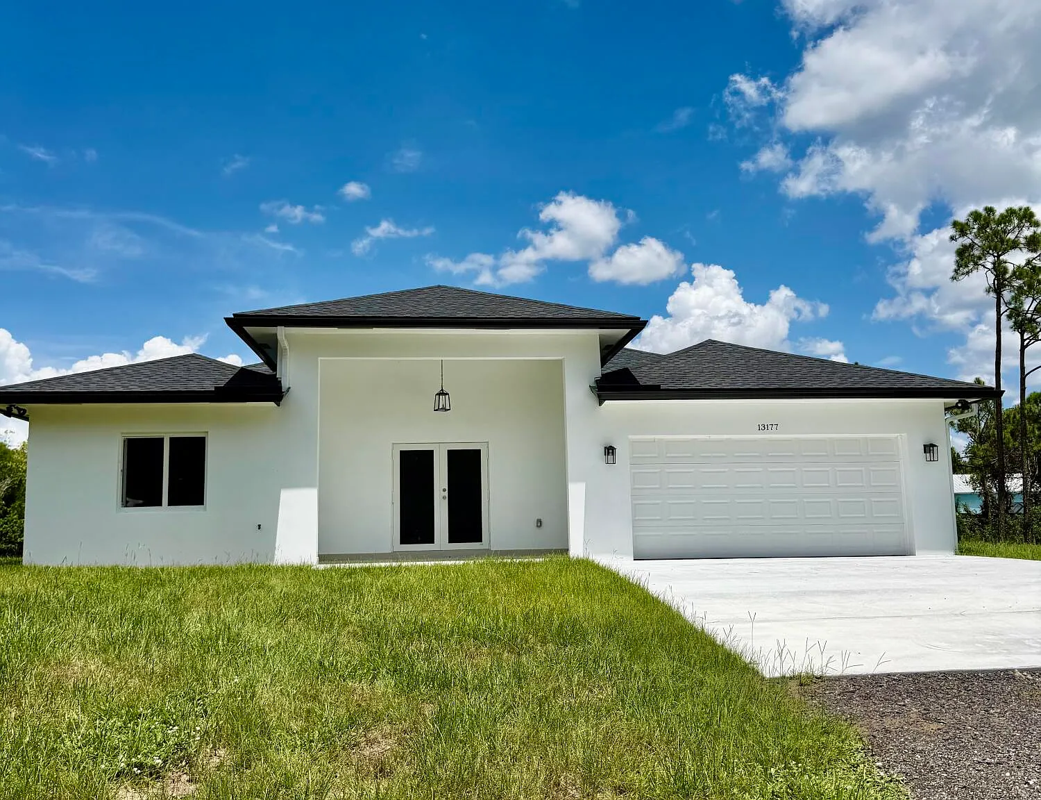 4 bed, 3.0 bath, 1576 sqft, $4,400 — Photo 2